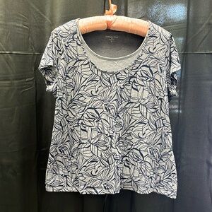 T-shirt 100% cotton.